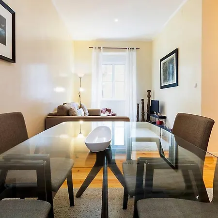 Spacious And Modern Flat In The Heart Of Διαμέρισμα