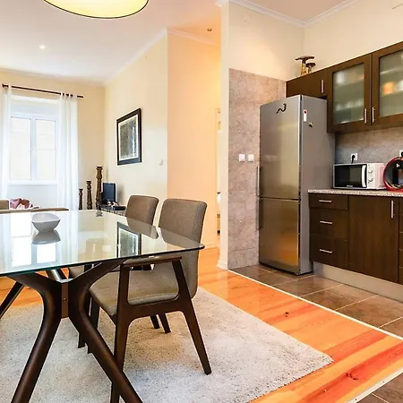 Spacious And Modern Flat In The Heart Of Lisboa