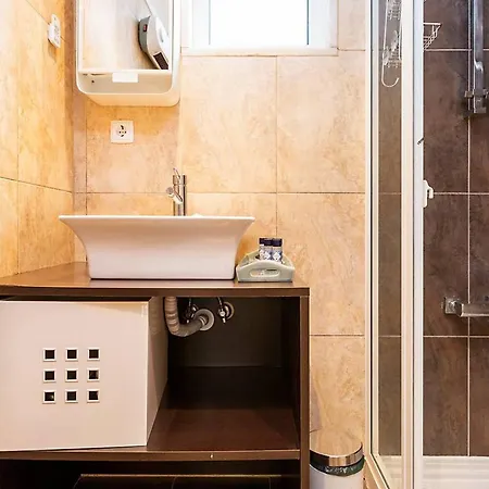 Διαμέρισμα Spacious And Modern Flat In The Heart Of